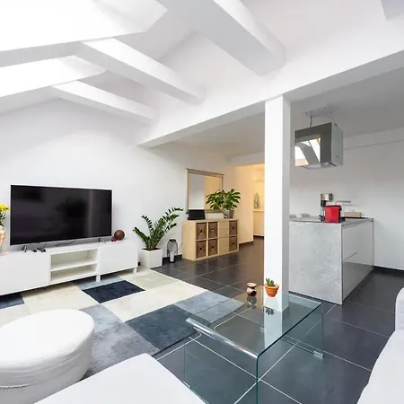 Modaloft Duplex By Rentez Praag Buitenkant foto